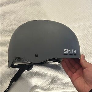 SMITH Matte Gray Protective Helmet